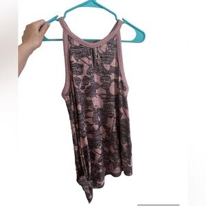 XS Market & Spruce Top